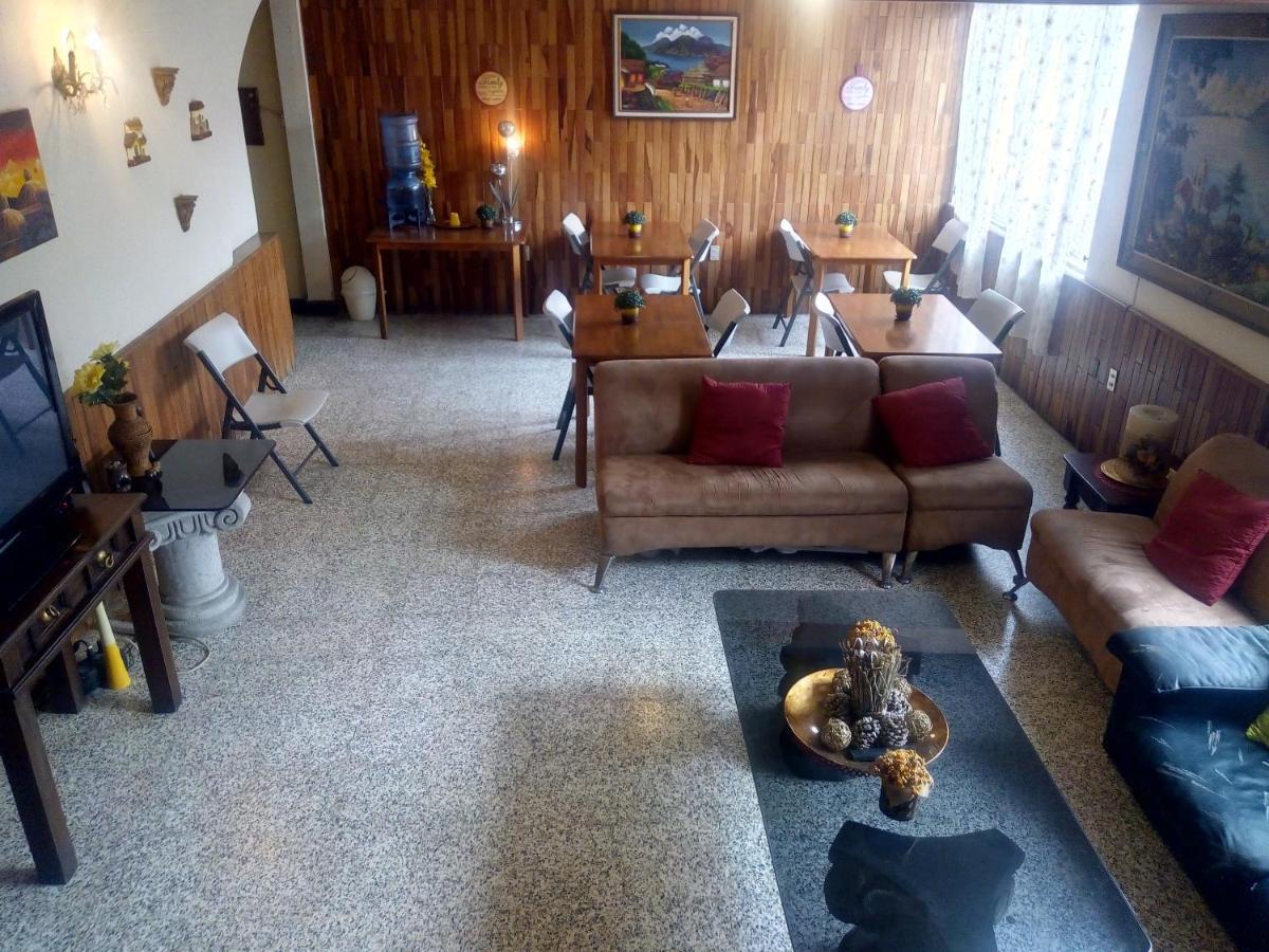 Hostal Los Volcanes Guatemala City ภายนอก รูปภาพ