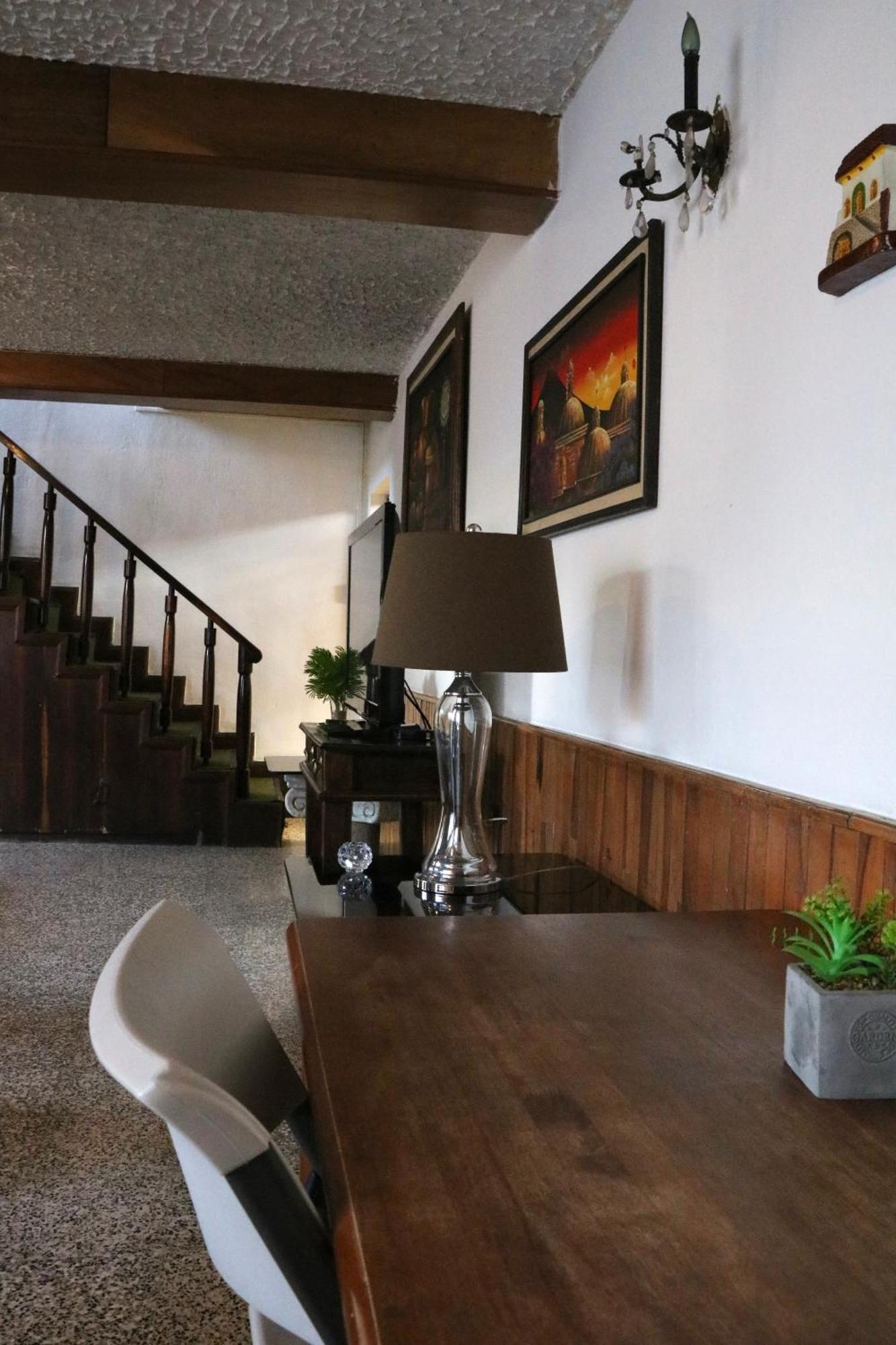 Hostal Los Volcanes Guatemala City ภายนอก รูปภาพ